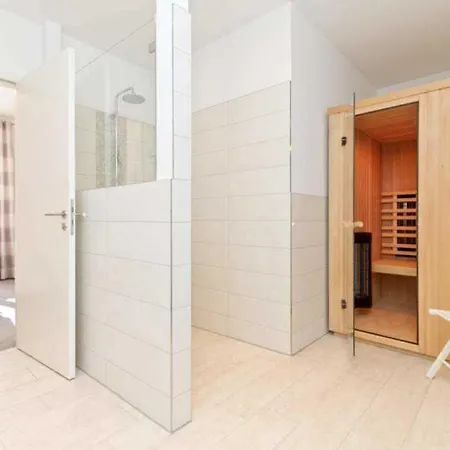 Residenzen Am Kulm Dorian 10 *